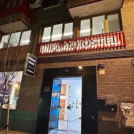 Unplan Hostel Madrid Eksteriør bilde