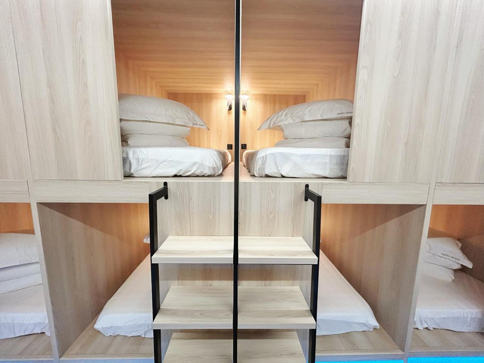 Unplan Hostel Madrid Eksteriør bilde