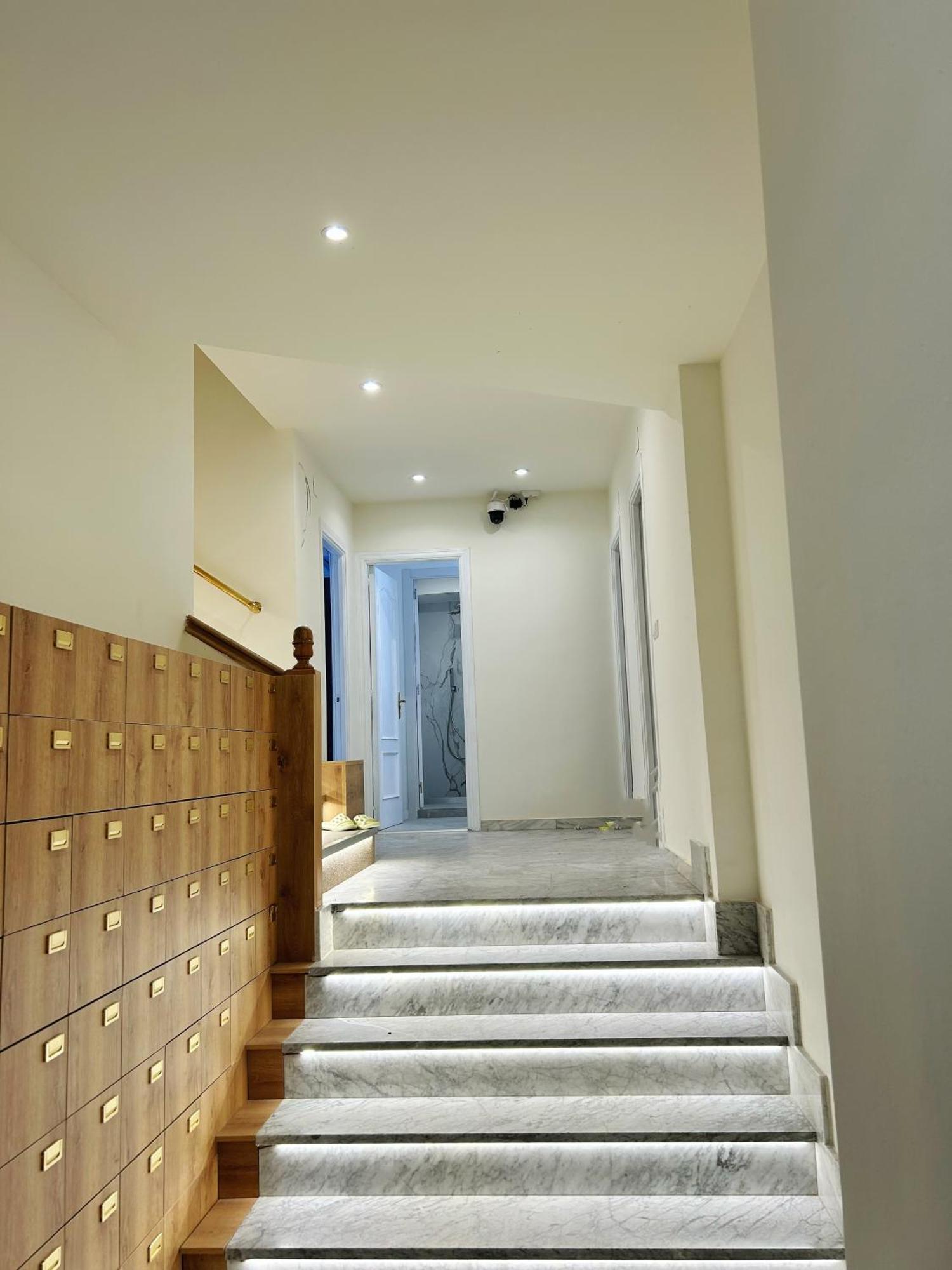 Unplan Hostel Madrid Eksteriør bilde