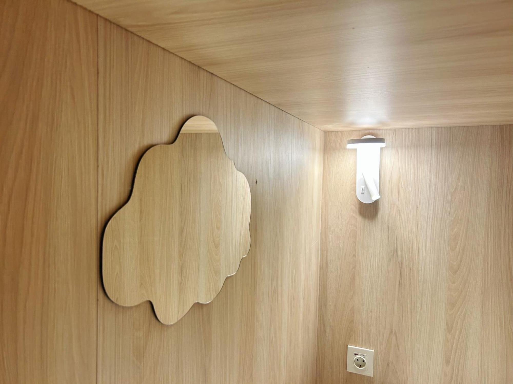 Unplan Hostel Madrid Eksteriør bilde