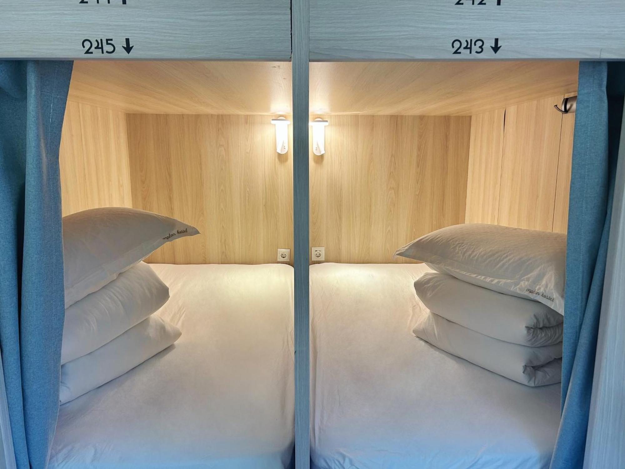 Unplan Hostel Madrid Eksteriør bilde